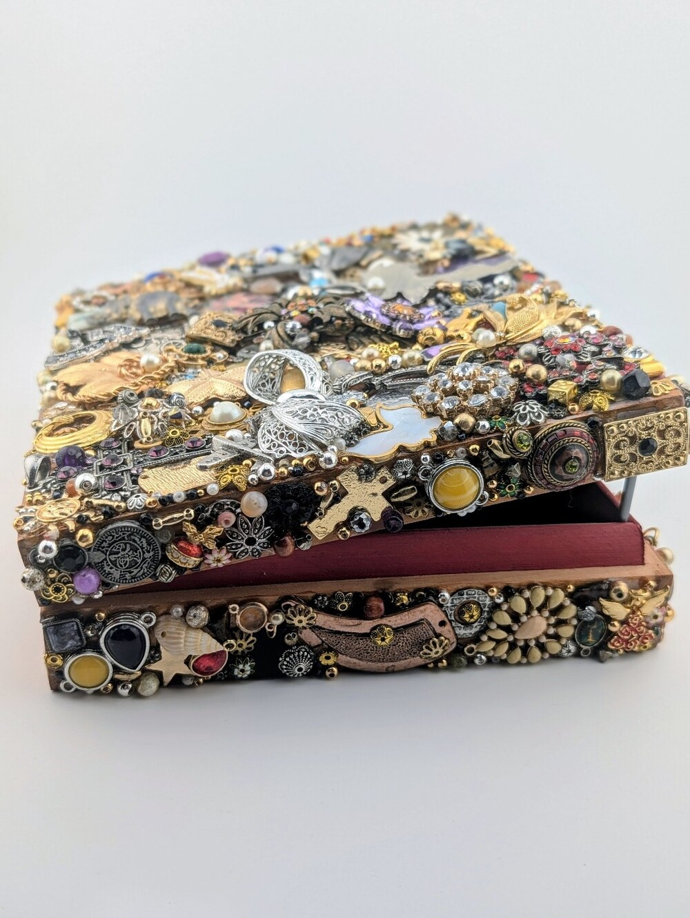 Vintage Jewelry Cigar Box - Handmade Jewelry Mosaic Collage Upcycle - Picture 5 of 9